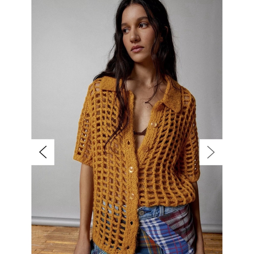 BDG Urban Outfitters Mustard Osaka Open Knit Sweater Buttons Short Sleeve‎ EUC S